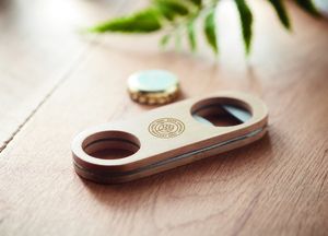 VALBAMPER Oval kapsylöppnare i bambu