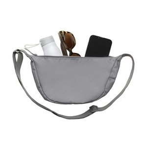 XD Collection P763.20 - Crescent AWARE™ RPET Halvmåneformad crossbody-väska