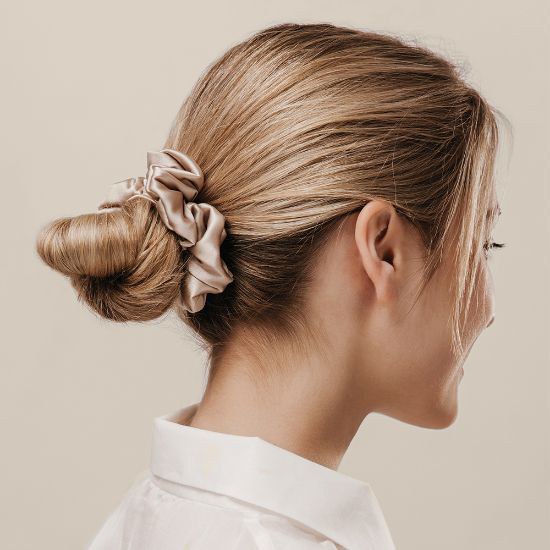 Goya 52530 - Satin Scrunchie med Textiletikett COMBIN