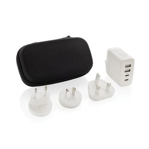 XD Collection P821.02 - TravelCharge Pro RCS rplastisk reseladdare med USB C